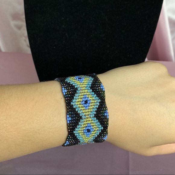 Vintage Jewelry - Vintage Beaded Retro Bracelet